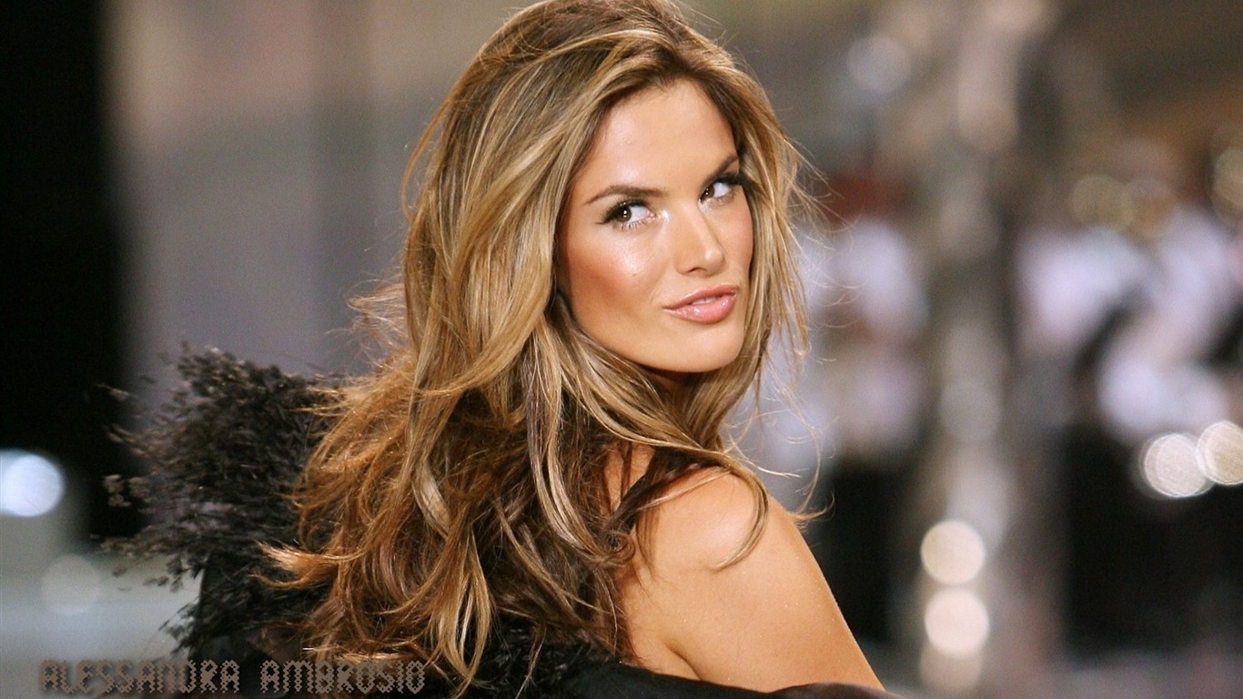Alessandra Ambrosio #099 - 1366x768 Wallpapers Pictures Photos Images