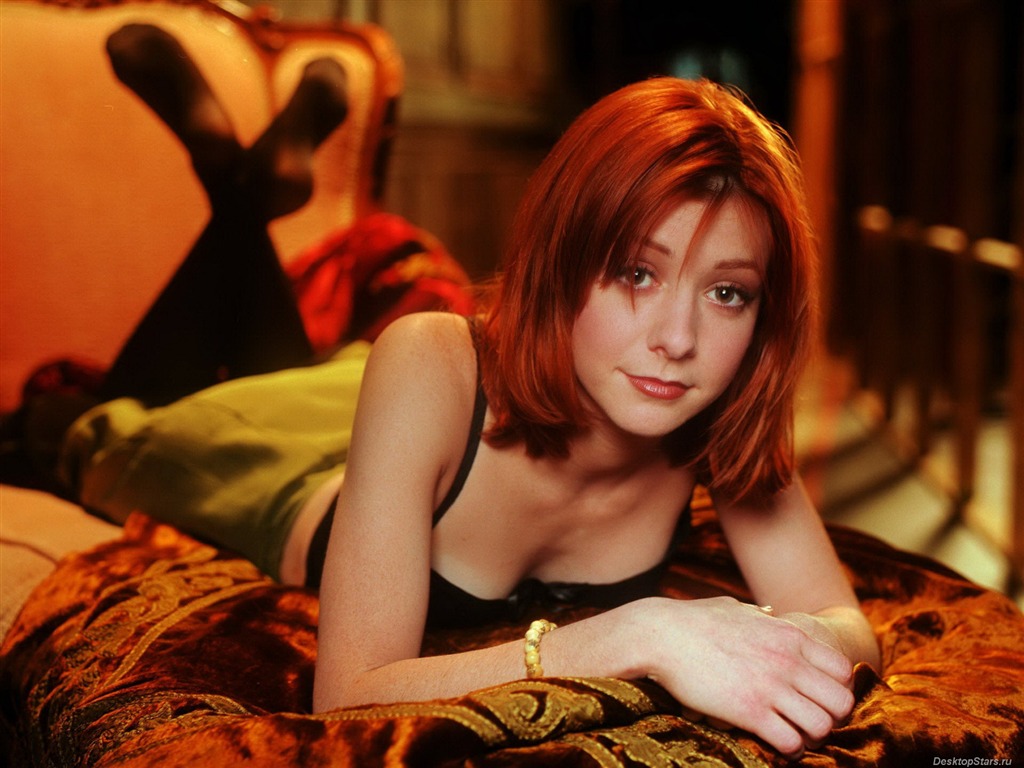 Alyson Hannigan #020 - 1024x768 Wallpapers Pictures Photos Images