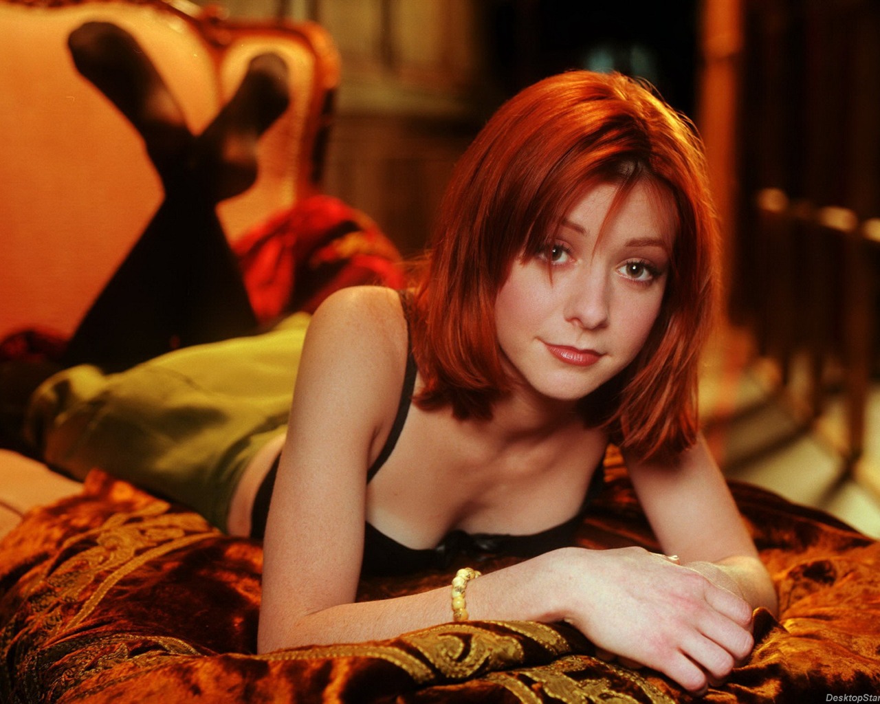 Alyson Hannigan #020 - 1280x1024 Wallpapers Pictures Photos Images