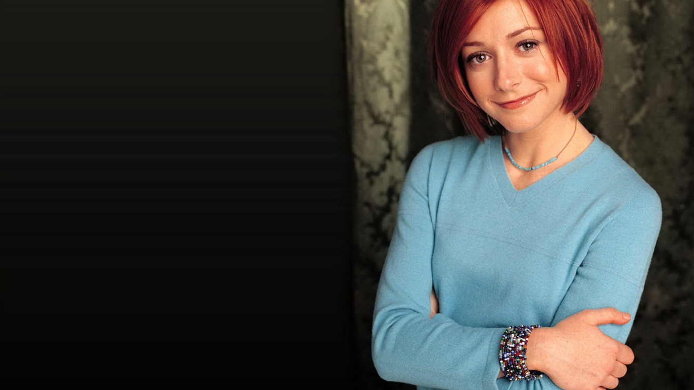 Alyson Hannigan #015 - 1366x768 Wallpapers Pictures Photos Images