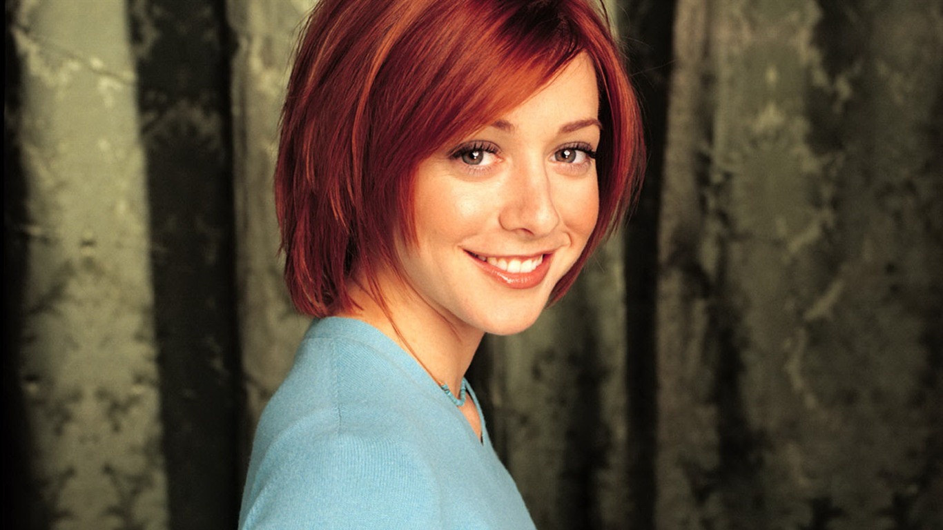 Alyson Hannigan #016 - 1366x768 Wallpapers Pictures Photos Images