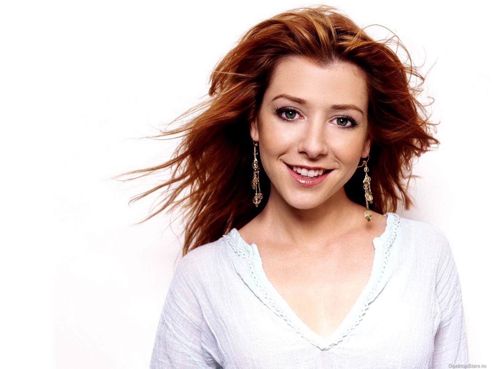 Alyson Hannigan #005 - 1600x1200 Wallpapers Pictures Photos Images