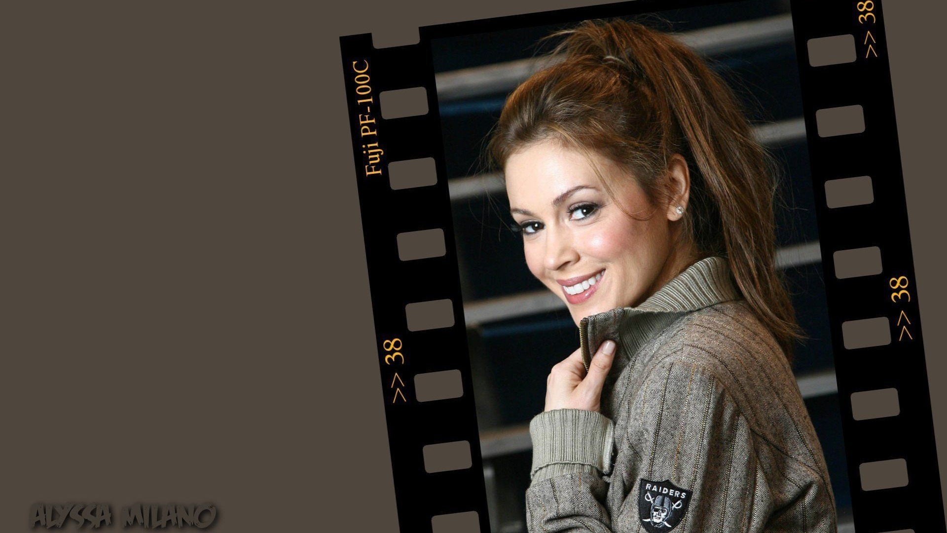 Alyssa Milano #038 - 1920x1080 Wallpapers Pictures Photos Images