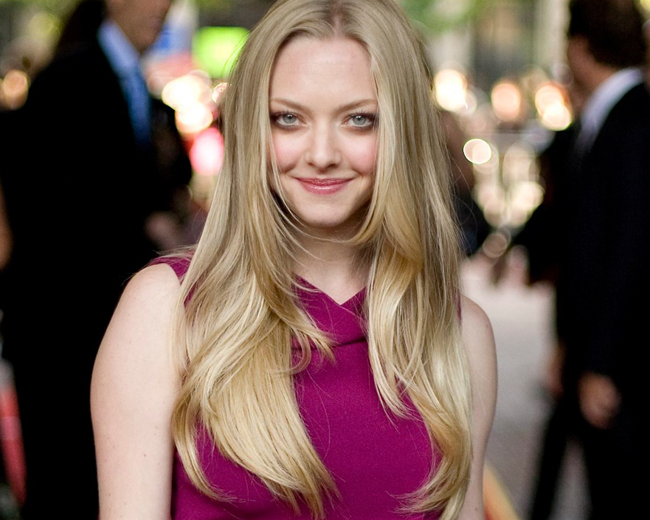 Amanda Seyfried #015 - 1280x1024 Wallpapers Pictures Photos Images