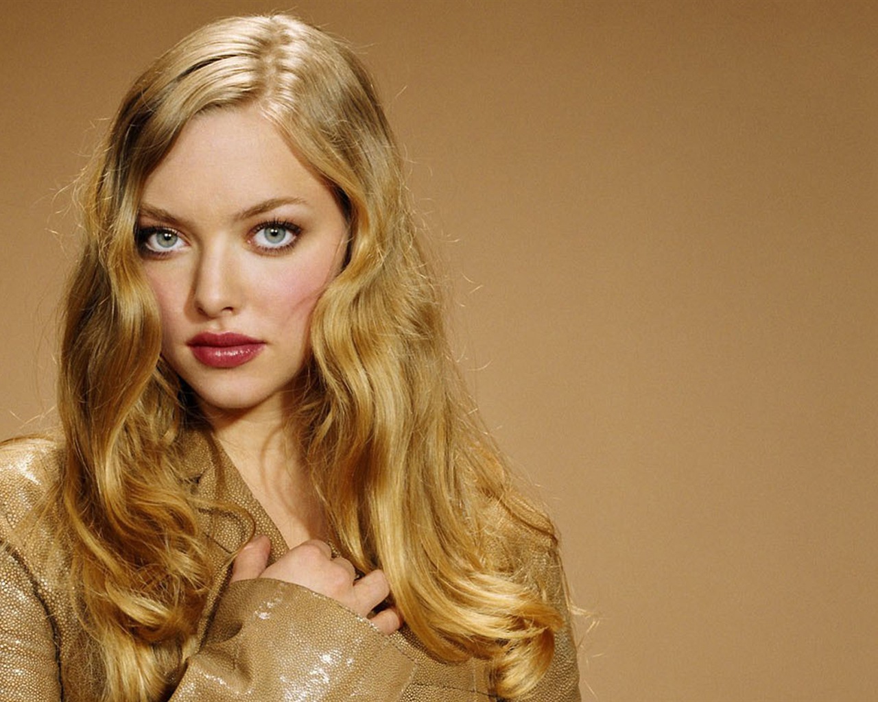 Amanda Seyfried #016 - 1280x1024 Wallpapers Pictures Photos Images