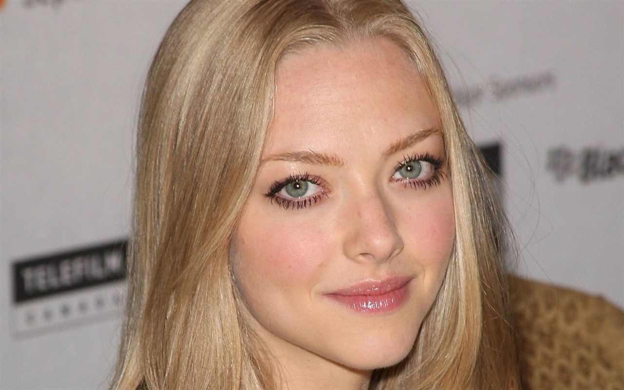 Amanda Seyfried #003 - 1280x800 Wallpapers Pictures Photos Images