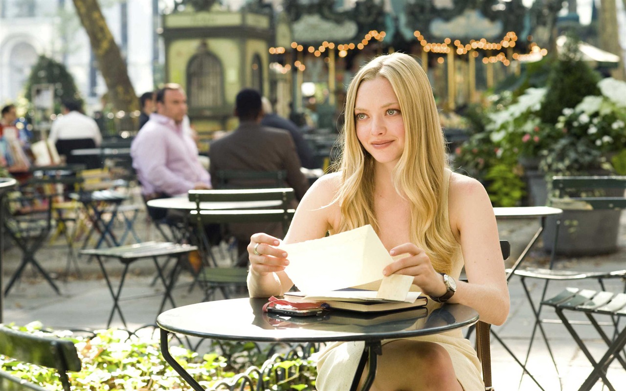 Amanda Seyfried #011 - 1280x800 Wallpapers Pictures Photos Images
