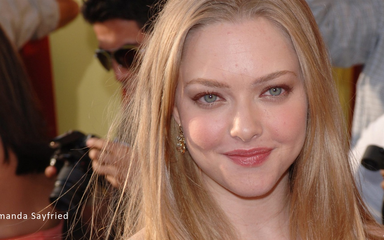 Amanda Seyfried #013 - 1280x800 Wallpapers Pictures Photos Images