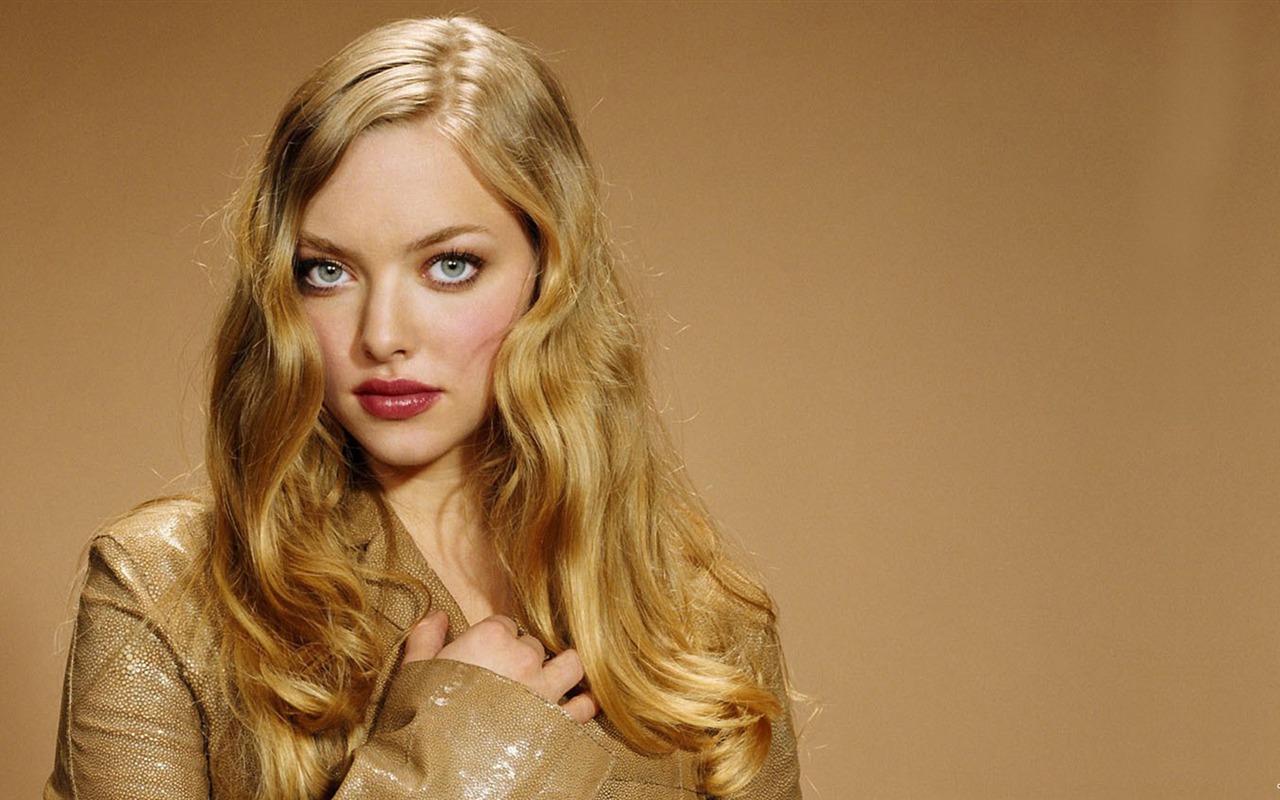 Amanda Seyfried #016 - 1280x800 Wallpapers Pictures Photos Images