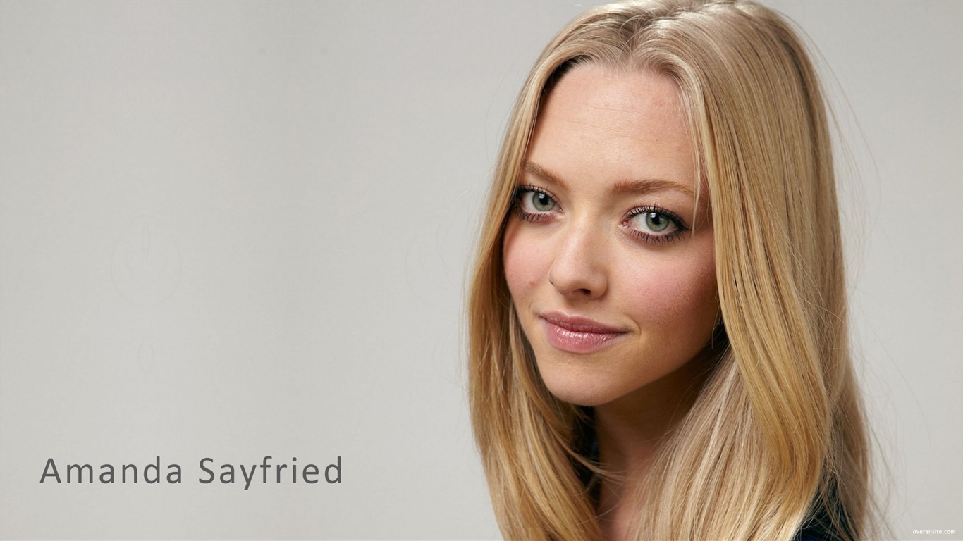 Amanda Seyfried #014 - 1366x768 Wallpapers Pictures Photos Images