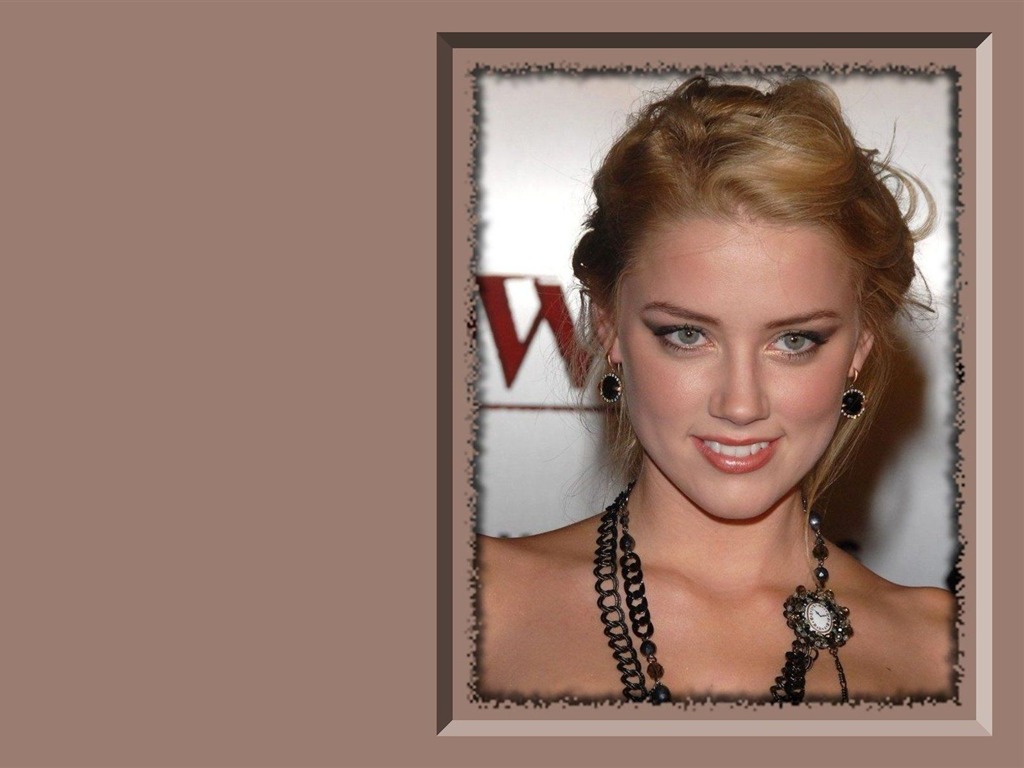 Amber Heard #014 - 1024x768 Wallpapers Pictures Photos Images