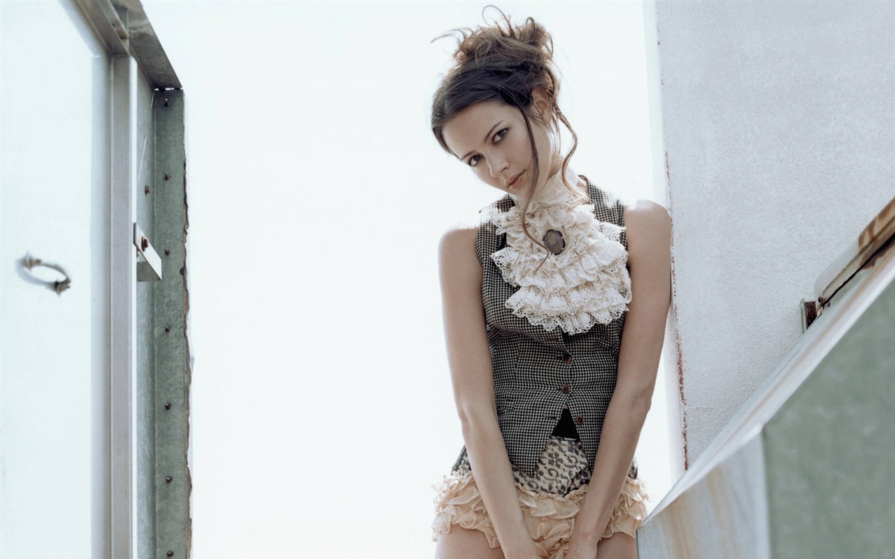 Amy Acker #012 - 1280x800 Wallpapers Pictures Photos Images