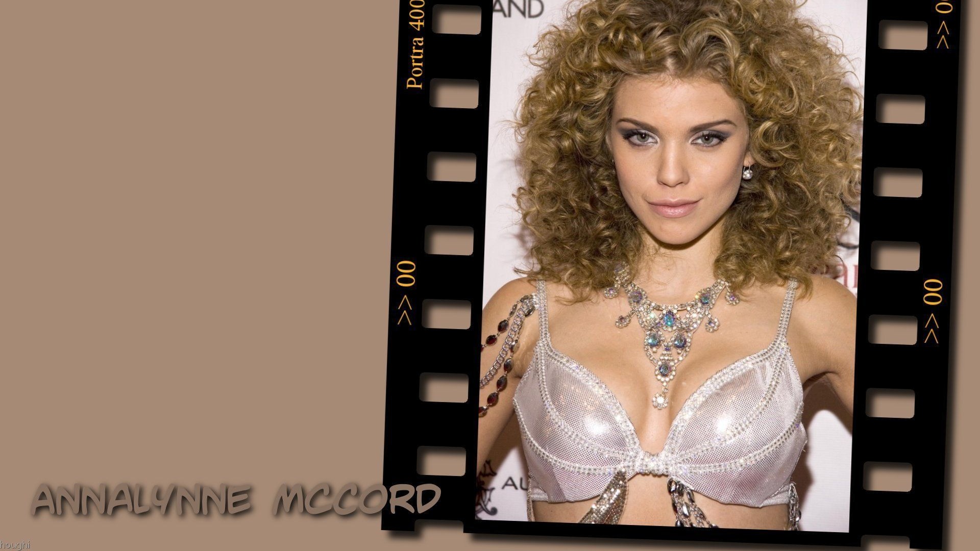 AnnaLynne McCord #013 - 1920x1080 Wallpapers Pictures Photos Images