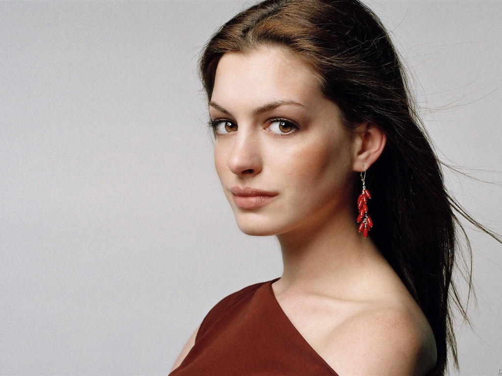 Anne Hathaway #018 - 1024x768 Wallpapers Pictures Photos Images