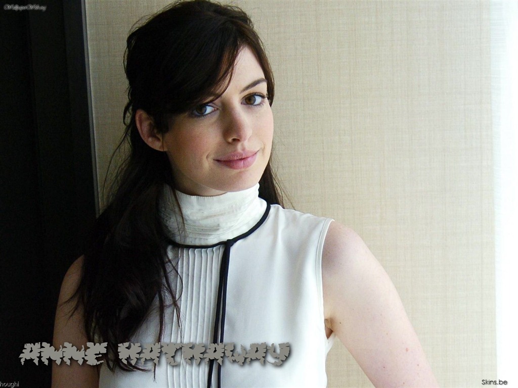 Anne Hathaway #032 - 1024x768 Wallpapers Pictures Photos Images