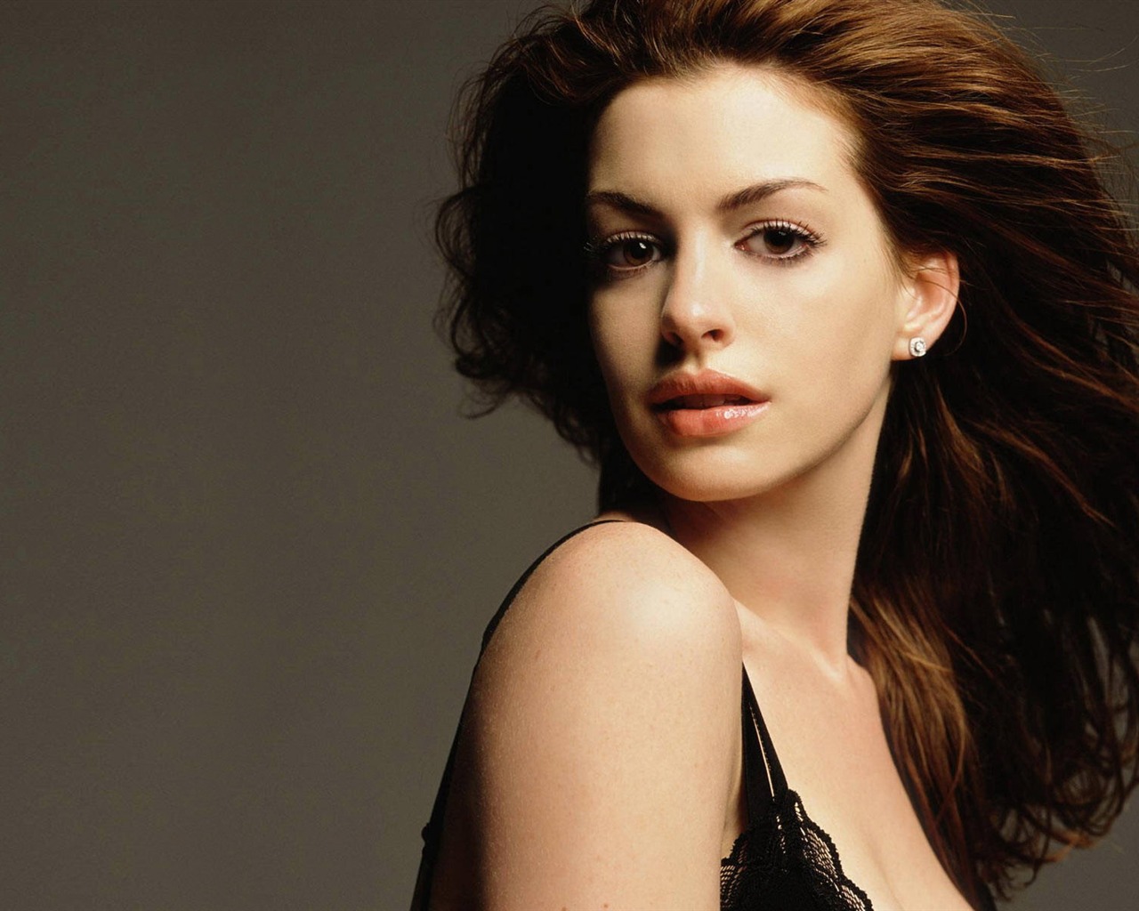 Anne Hathaway #017 - 1280x1024 Wallpapers Pictures Photos Images