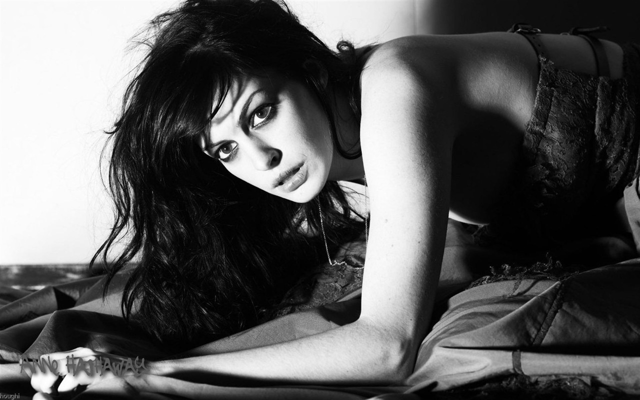 Anne Hathaway #037 - 1280x800 Wallpapers Pictures Photos Images