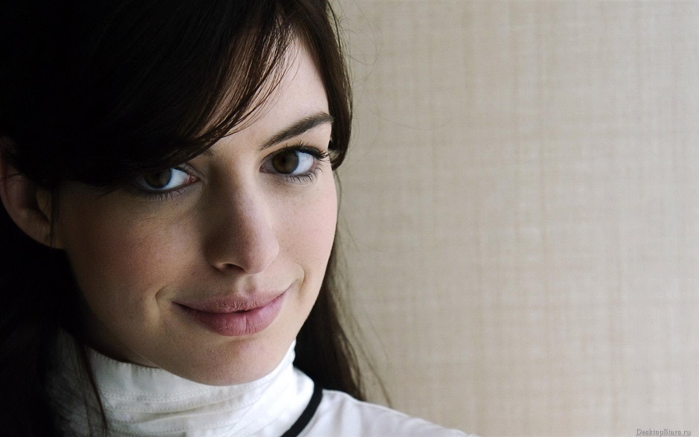 Anne Hathaway #004 - 1440x900 Wallpapers Pictures Photos Images