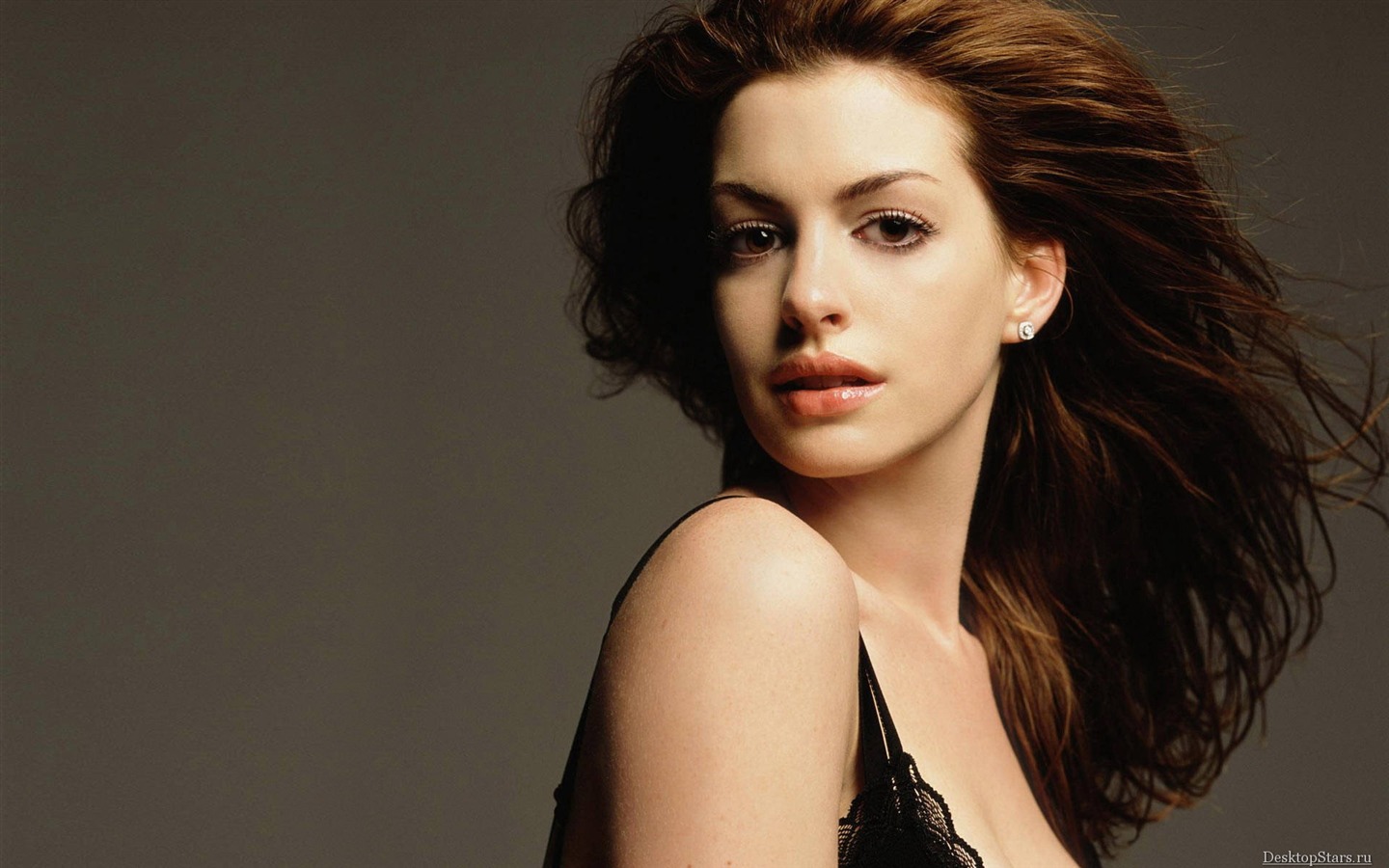 Anne Hathaway #017 - 1440x900 Wallpapers Pictures Photos Images