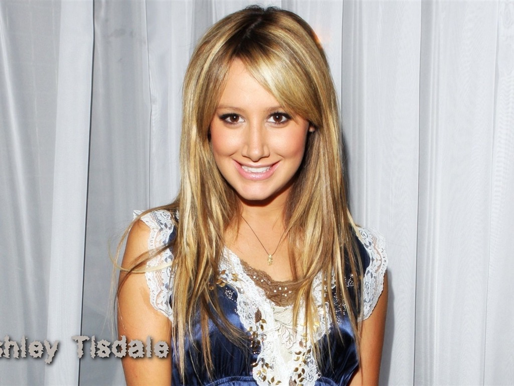 Ashley Tisdale #021 - 1024x768 Wallpapers Pictures Photos Images