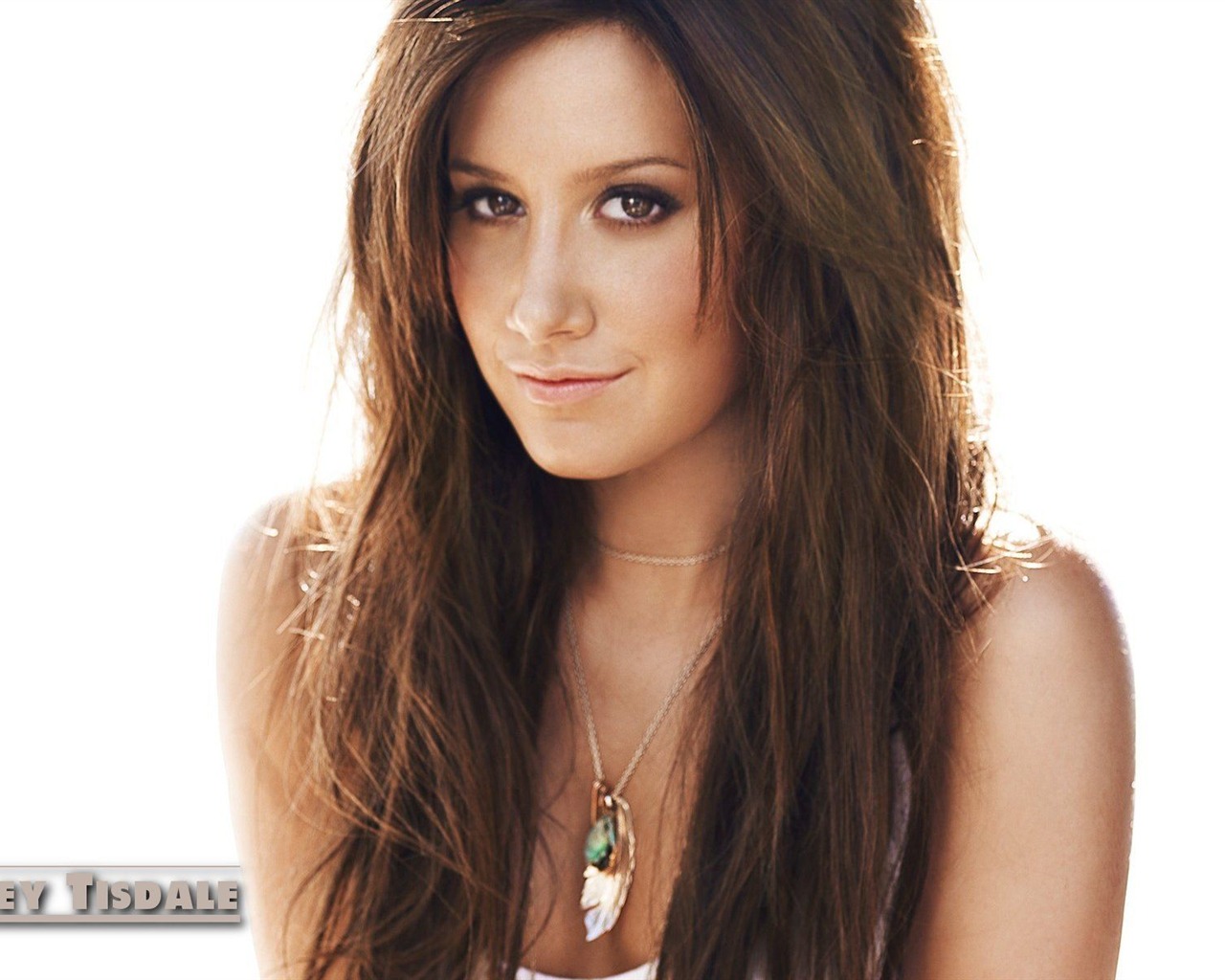 Ashley Tisdale #002 - 1280x1024 Wallpapers Pictures Photos Images