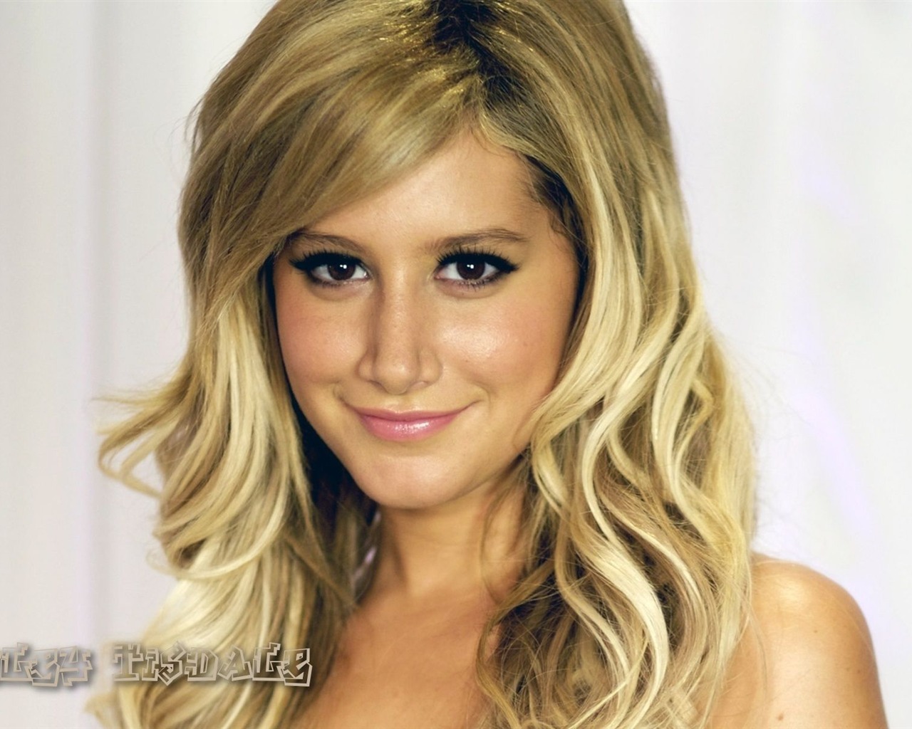 Ashley Tisdale #024 - 1280x1024 Wallpapers Pictures Photos Images