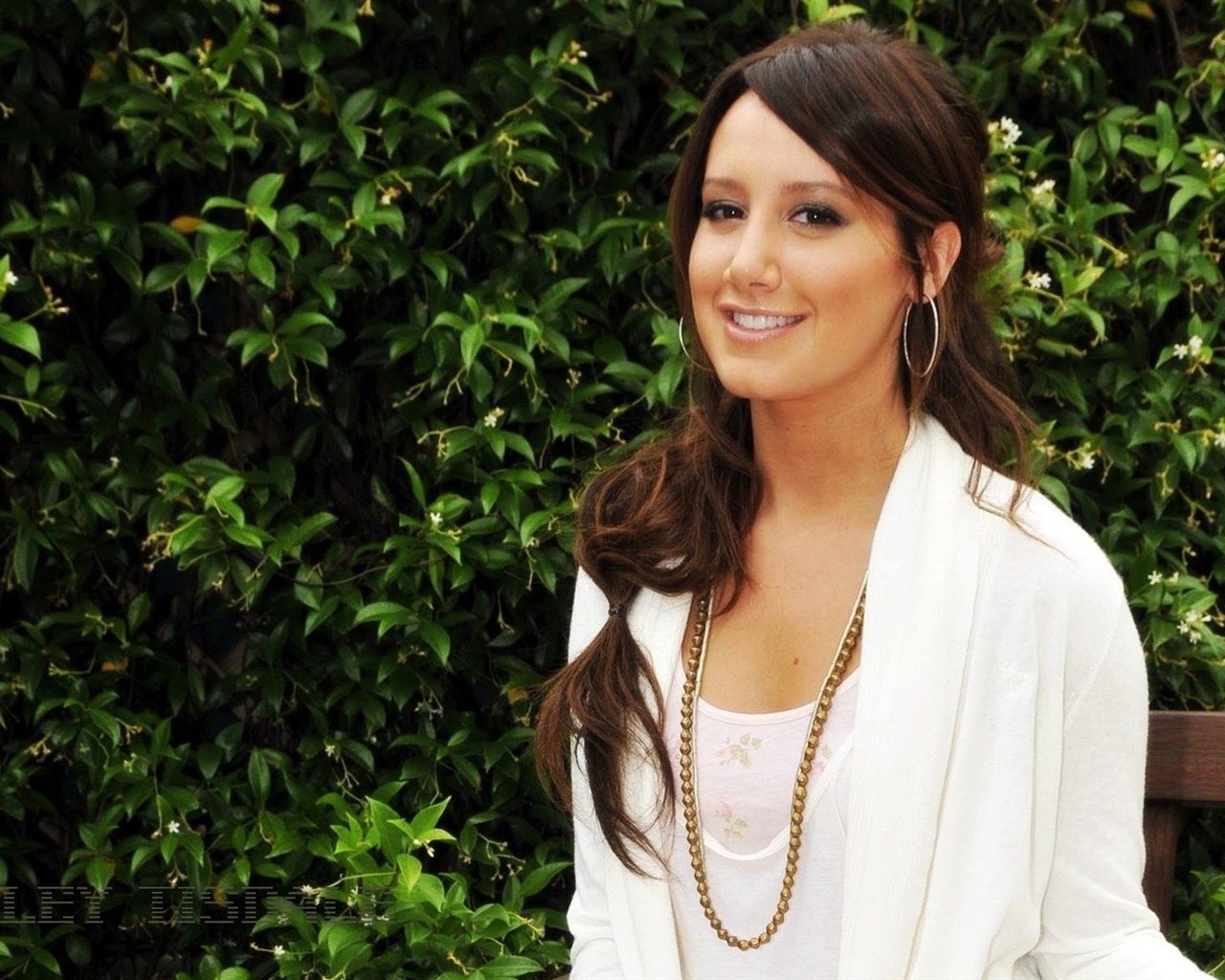 Ashley Tisdale #032 - 1280x1024 Wallpapers Pictures Photos Images
