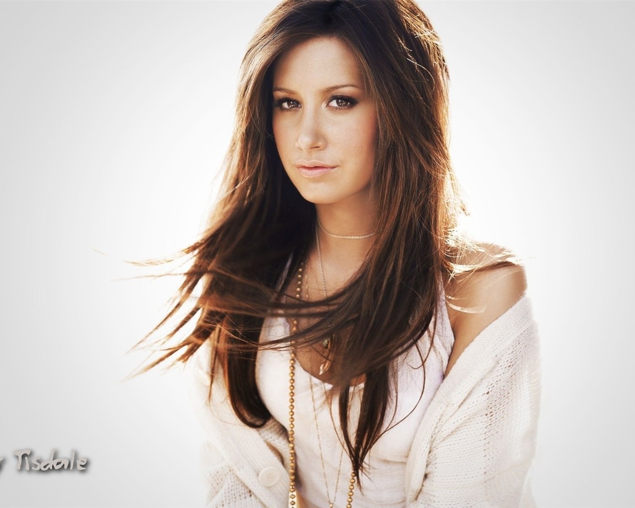 Ashley Tisdale #077 - 1280x1024 Wallpapers Pictures Photos Images