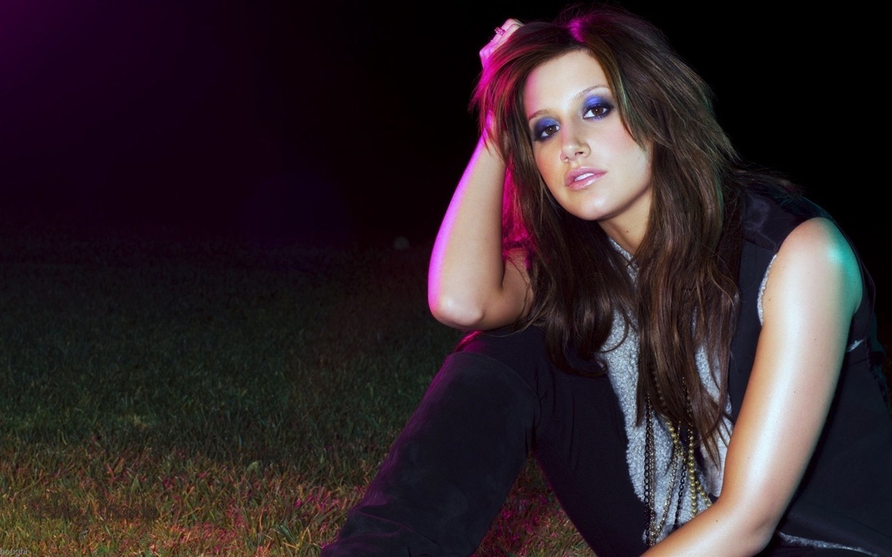 Ashley Tisdale #034 - 1280x800 Wallpapers Pictures Photos Images