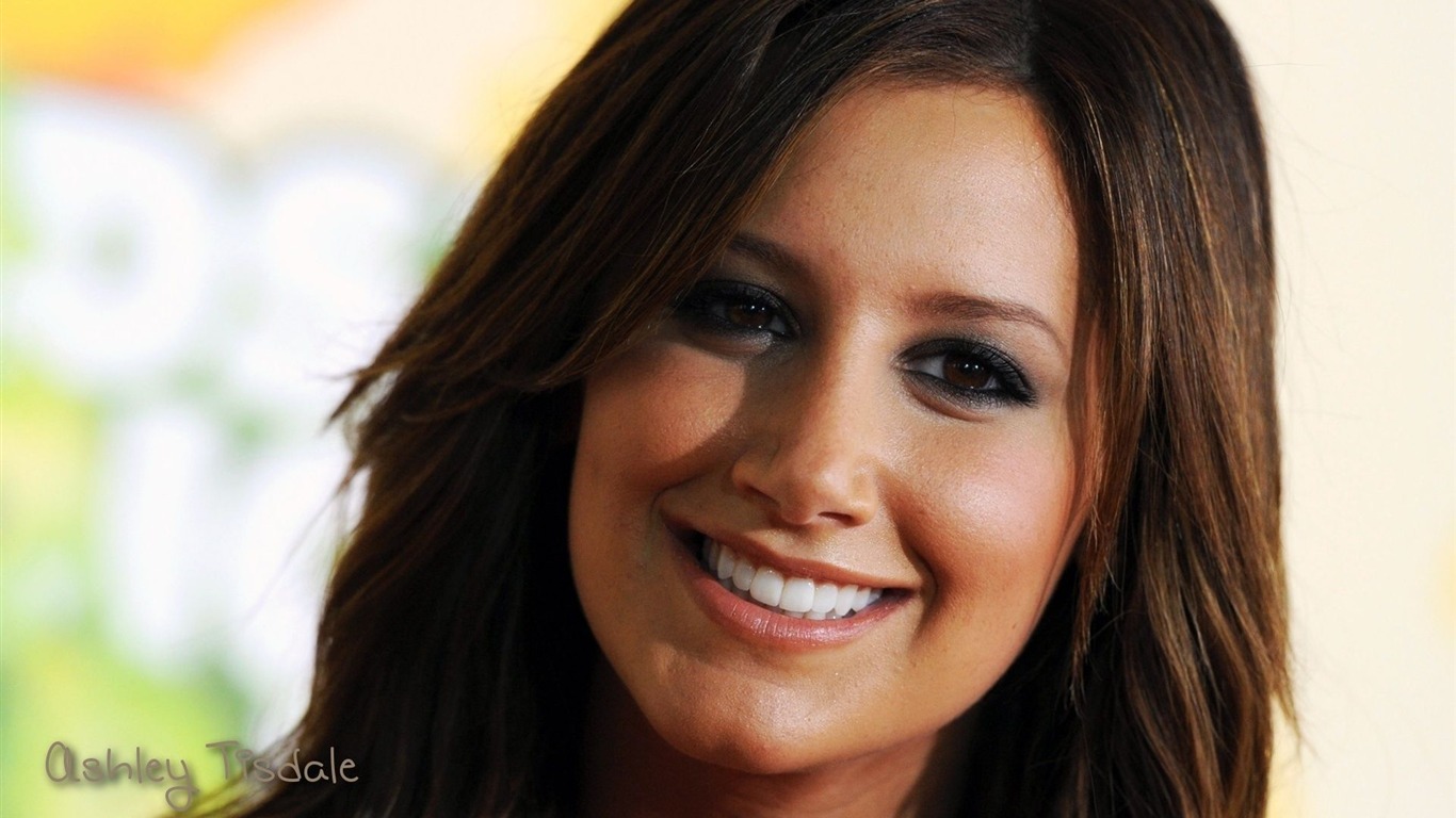 Ashley Tisdale #083 - 1366x768 Wallpapers Pictures Photos Images