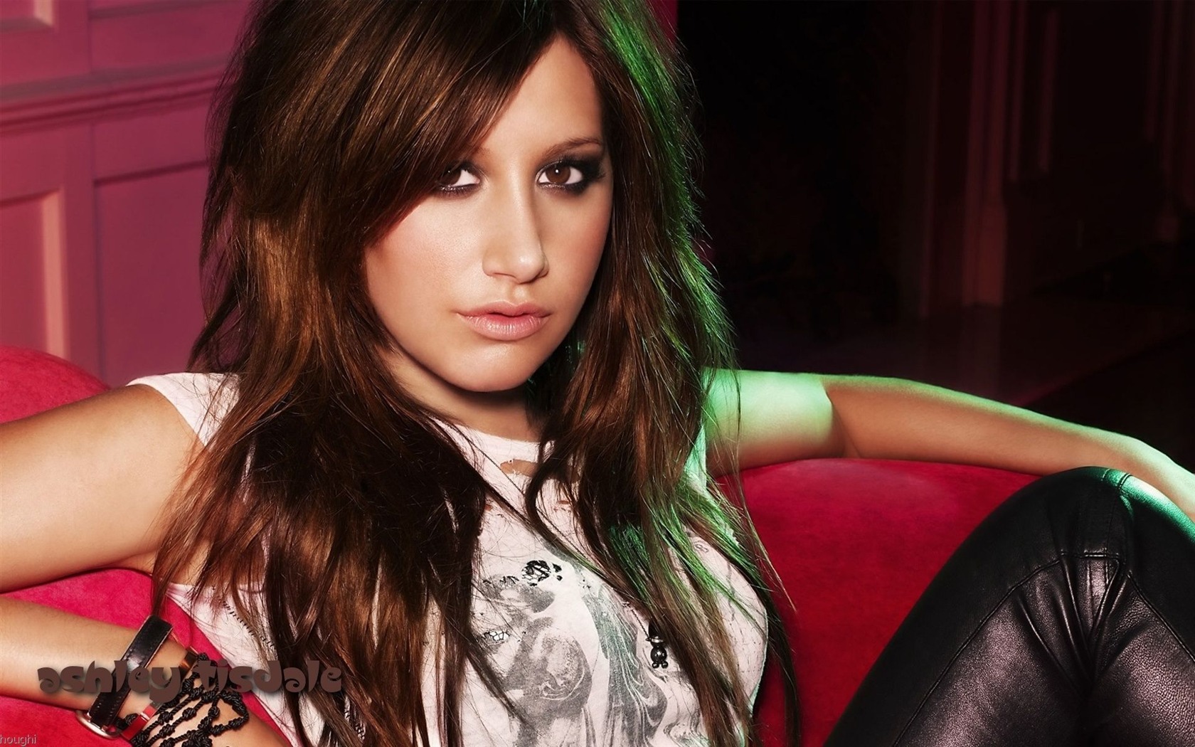 Ashley Tisdale #071 - 1680x1050 Wallpapers Pictures Photos Images