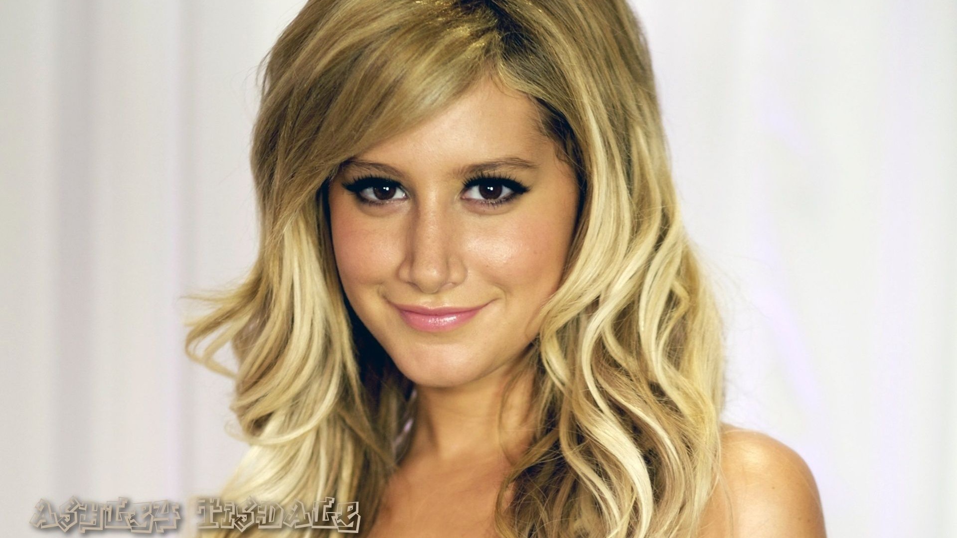 Ashley Tisdale #024 - 1920x1080 Wallpapers Pictures Photos Images