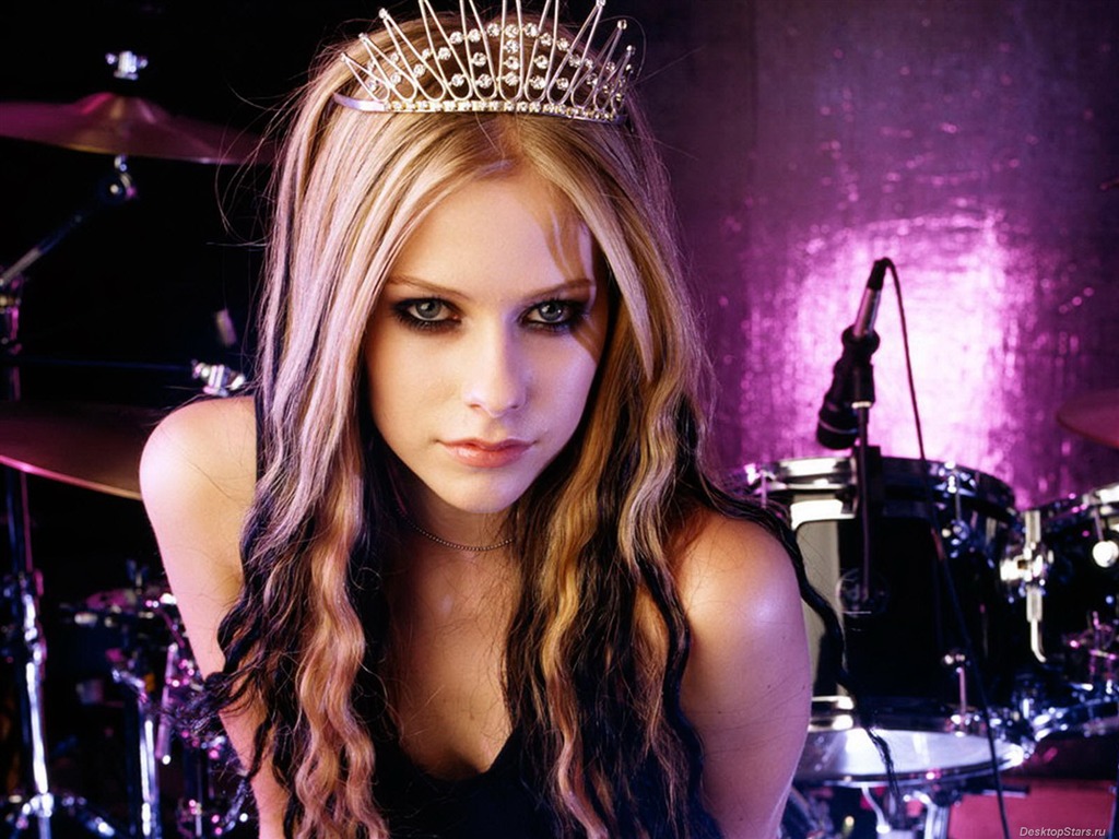 Avril Lavigne #001 - 1024x768 Wallpapers Pictures Photos Images