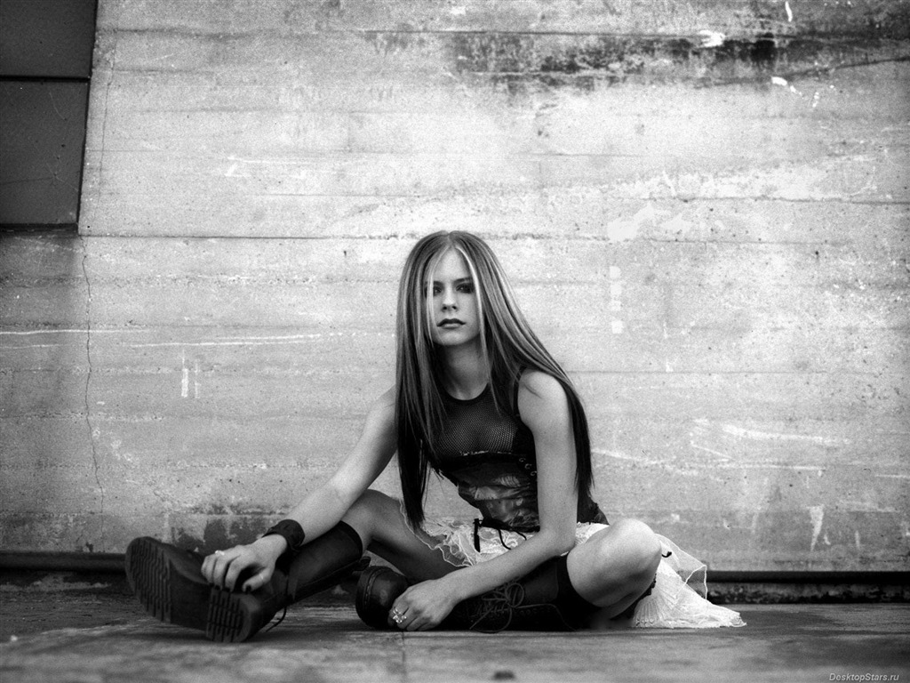 Avril Lavigne #007 - 1024x768 Wallpapers Pictures Photos Images