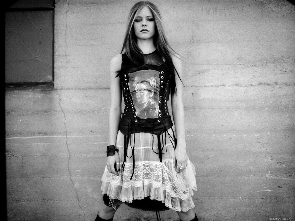 Avril Lavigne #008 - 1024x768 Wallpapers Pictures Photos Images