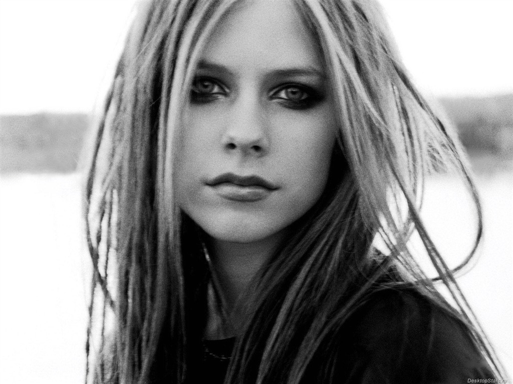 Avril Lavigne #011 - 1024x768 Wallpapers Pictures Photos Images