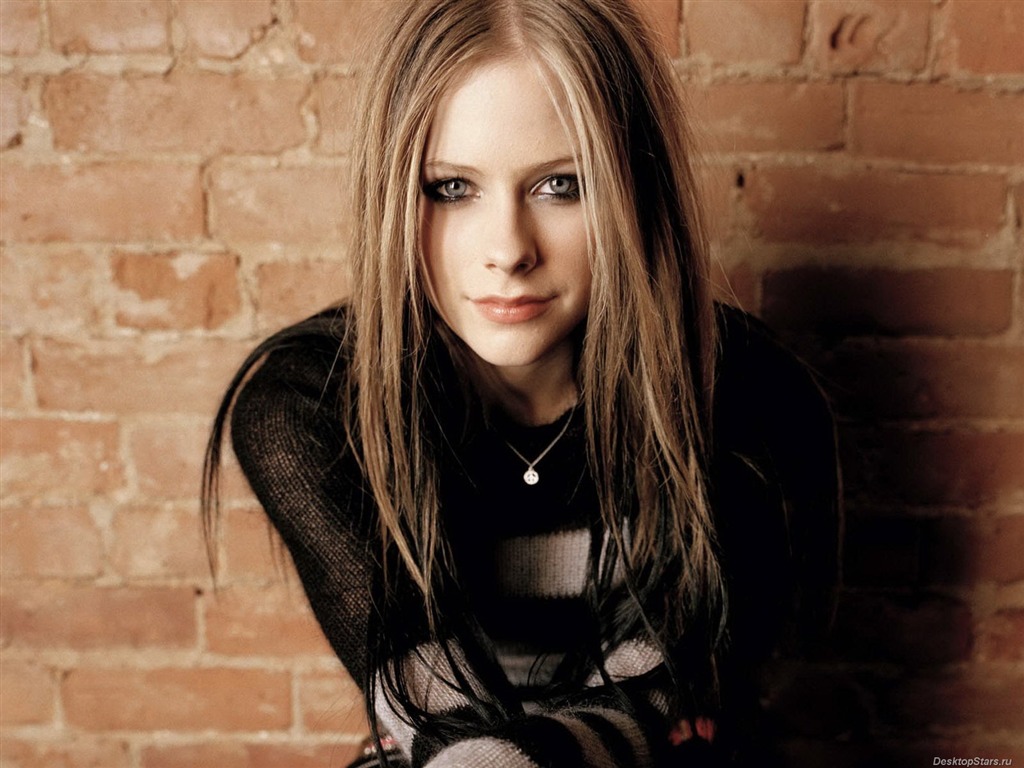 Avril Lavigne #016 - 1024x768 Wallpapers Pictures Photos Images