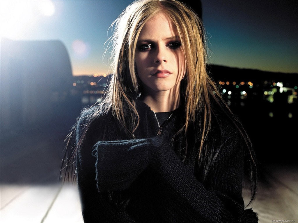 Avril Lavigne #024 - 1024x768 Wallpapers Pictures Photos Images