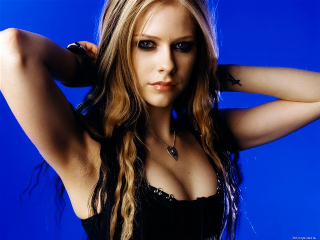 Avril Lavigne #033 - 1024x768 Wallpapers Pictures Photos Images