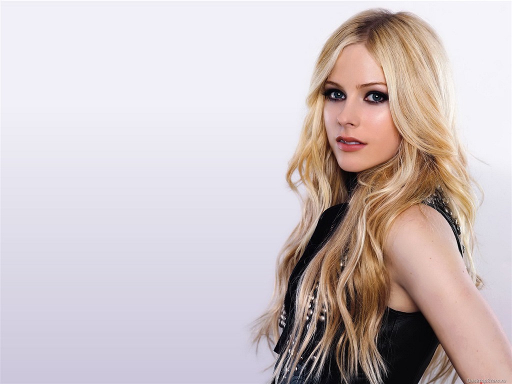 Avril Lavigne #040 - 1024x768 Wallpapers Pictures Photos Images