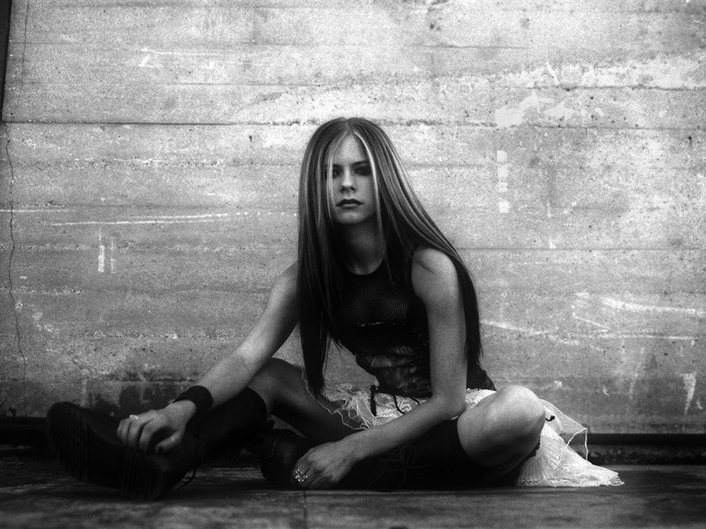 Avril Lavigne #055 - 1024x768 Wallpapers Pictures Photos Images