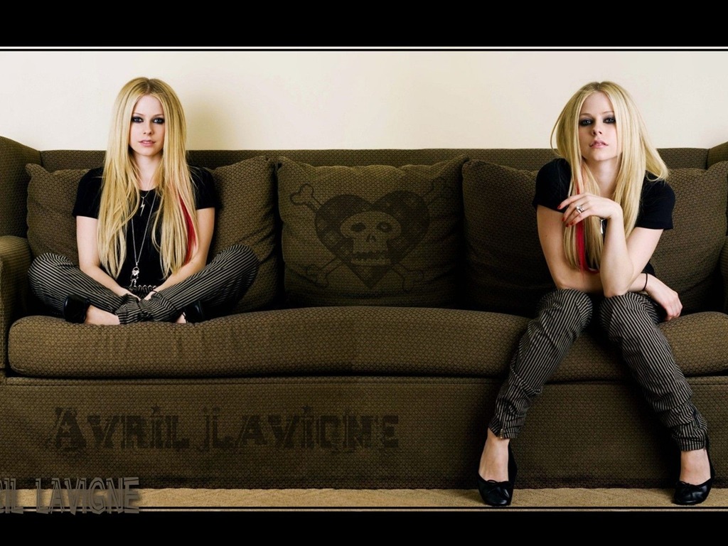 Avril Lavigne #078 - 1024x768 Wallpapers Pictures Photos Images
