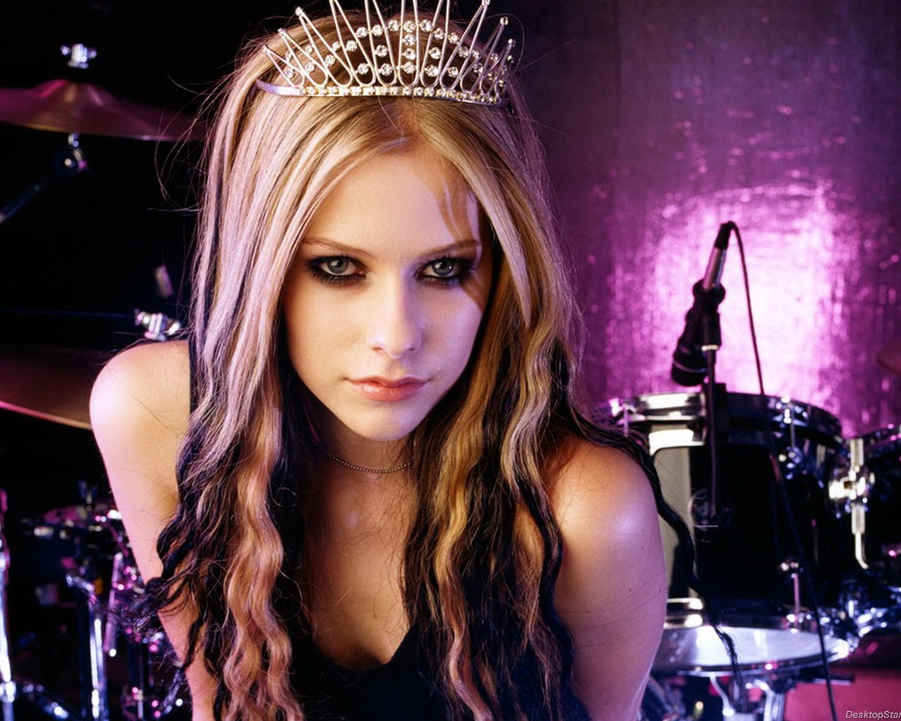 Avril Lavigne #001 - 1280x1024 Wallpapers Pictures Photos Images