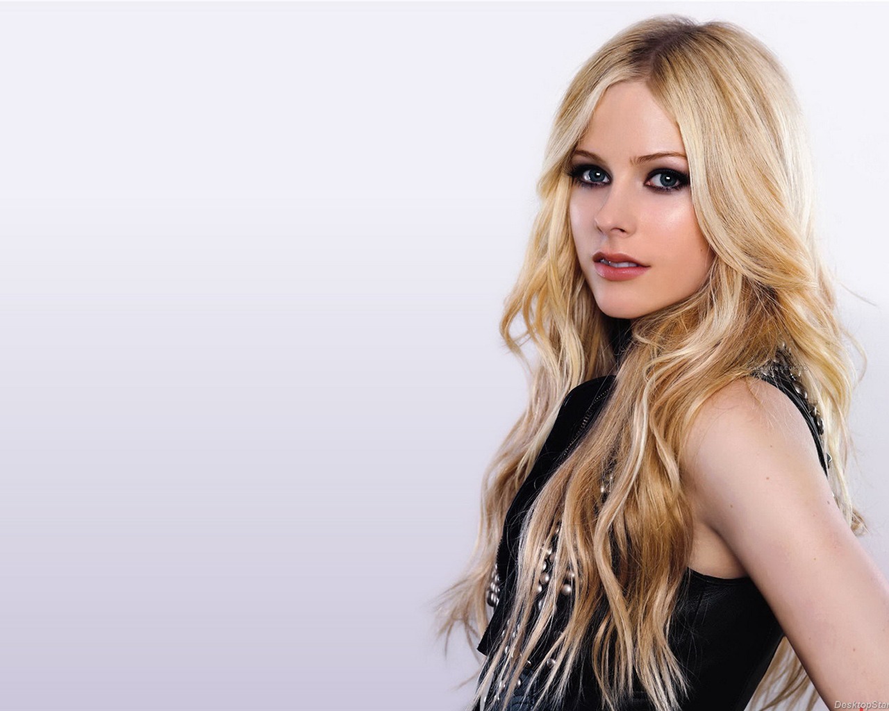 Avril Lavigne #040 - 1280x1024 Wallpapers Pictures Photos Images