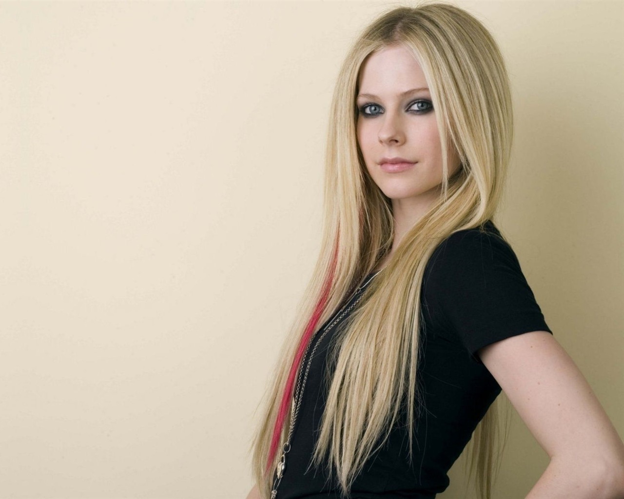 Avril Lavigne #069 - 1280x1024 Wallpapers Pictures Photos Images