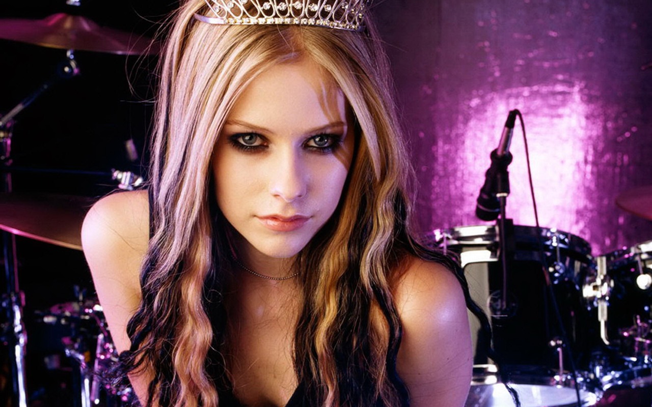 Avril Lavigne #001 - 1280x800 Wallpapers Pictures Photos Images