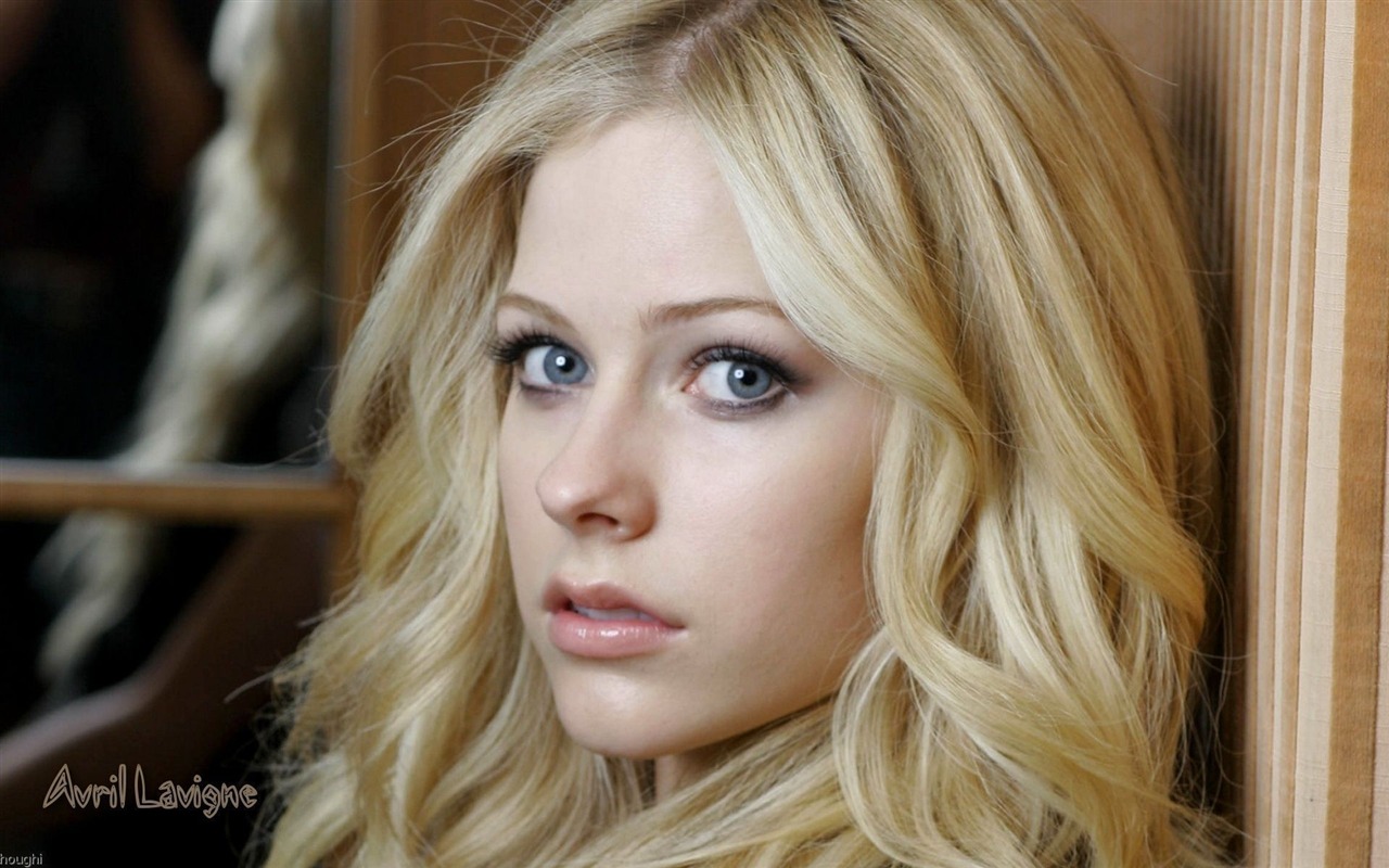 Avril Lavigne #071 - 1280x800 Wallpapers Pictures Photos Images