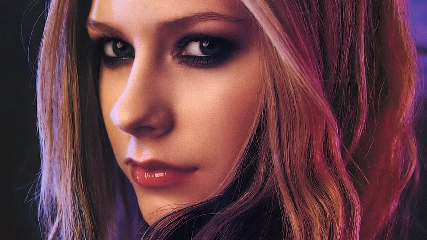 Avril Lavigne #003 - 1366x768 Wallpapers Pictures Photos Images