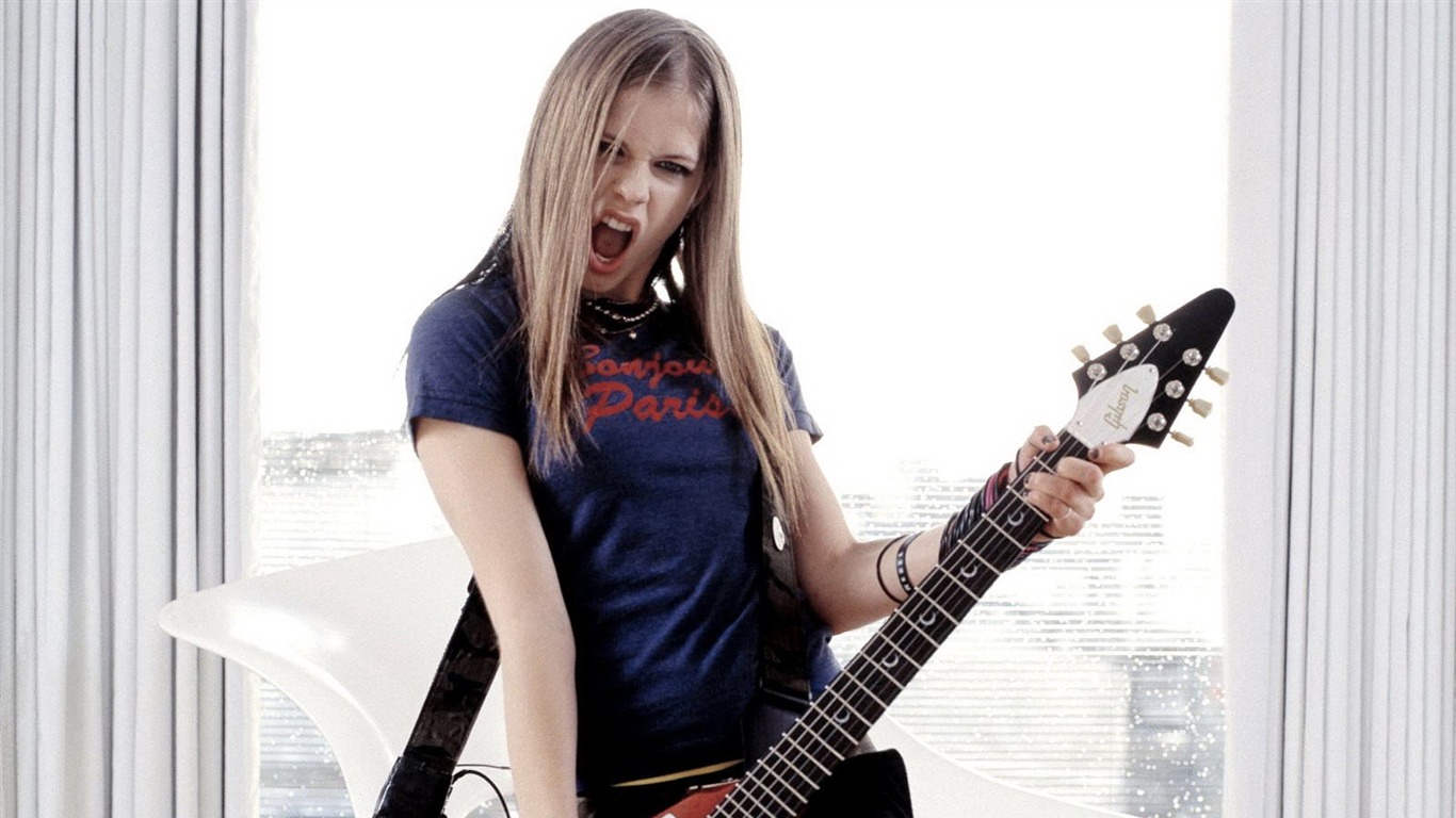 Avril Lavigne #020 - 1366x768 Wallpapers Pictures Photos Images
