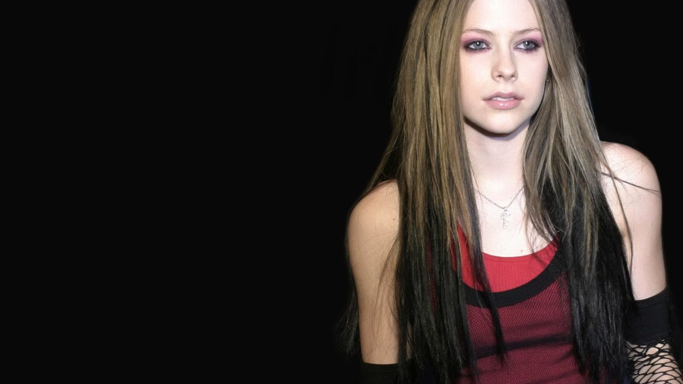 Avril Lavigne #021 - 1366x768 Wallpapers Pictures Photos Images